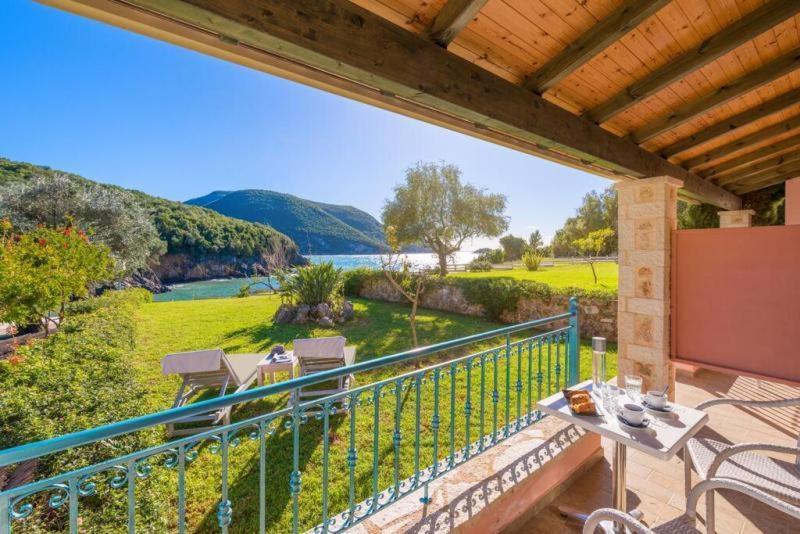 Aiora Suites Sívota Buitenkant foto