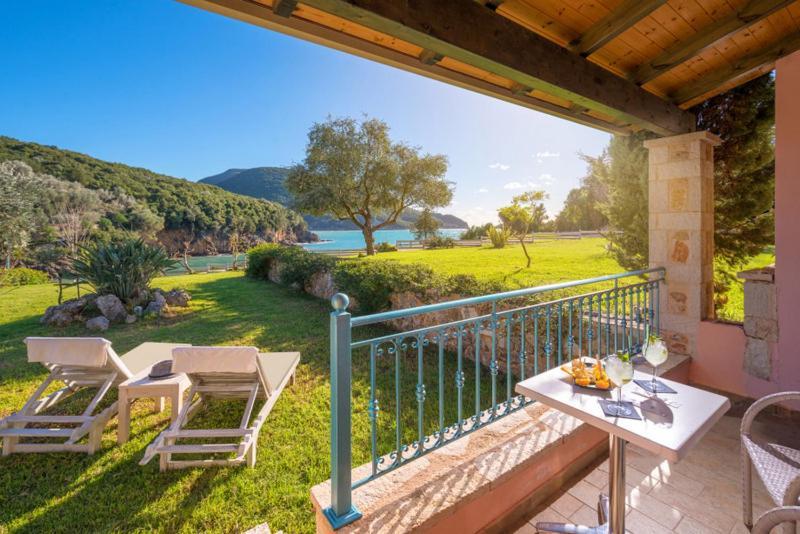 Aiora Suites Sívota Buitenkant foto